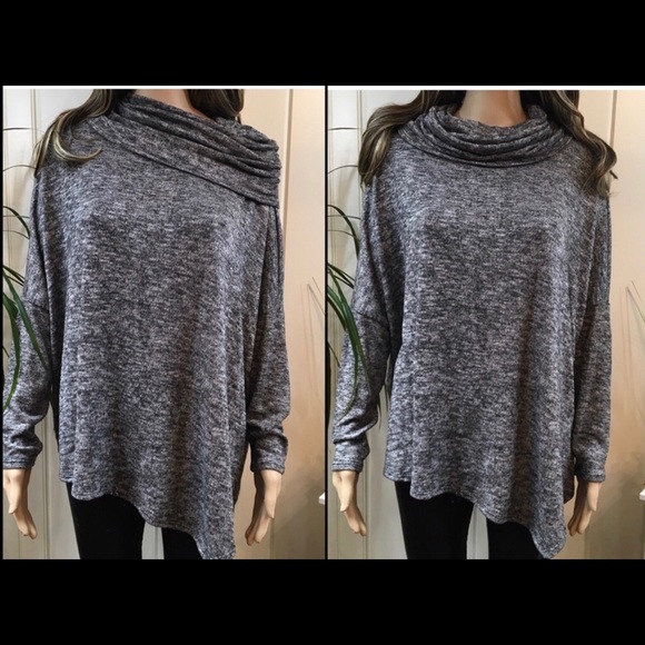 BATWING WITH AN ASYMMETRICAL BOTTOM - Picture 2 of 8